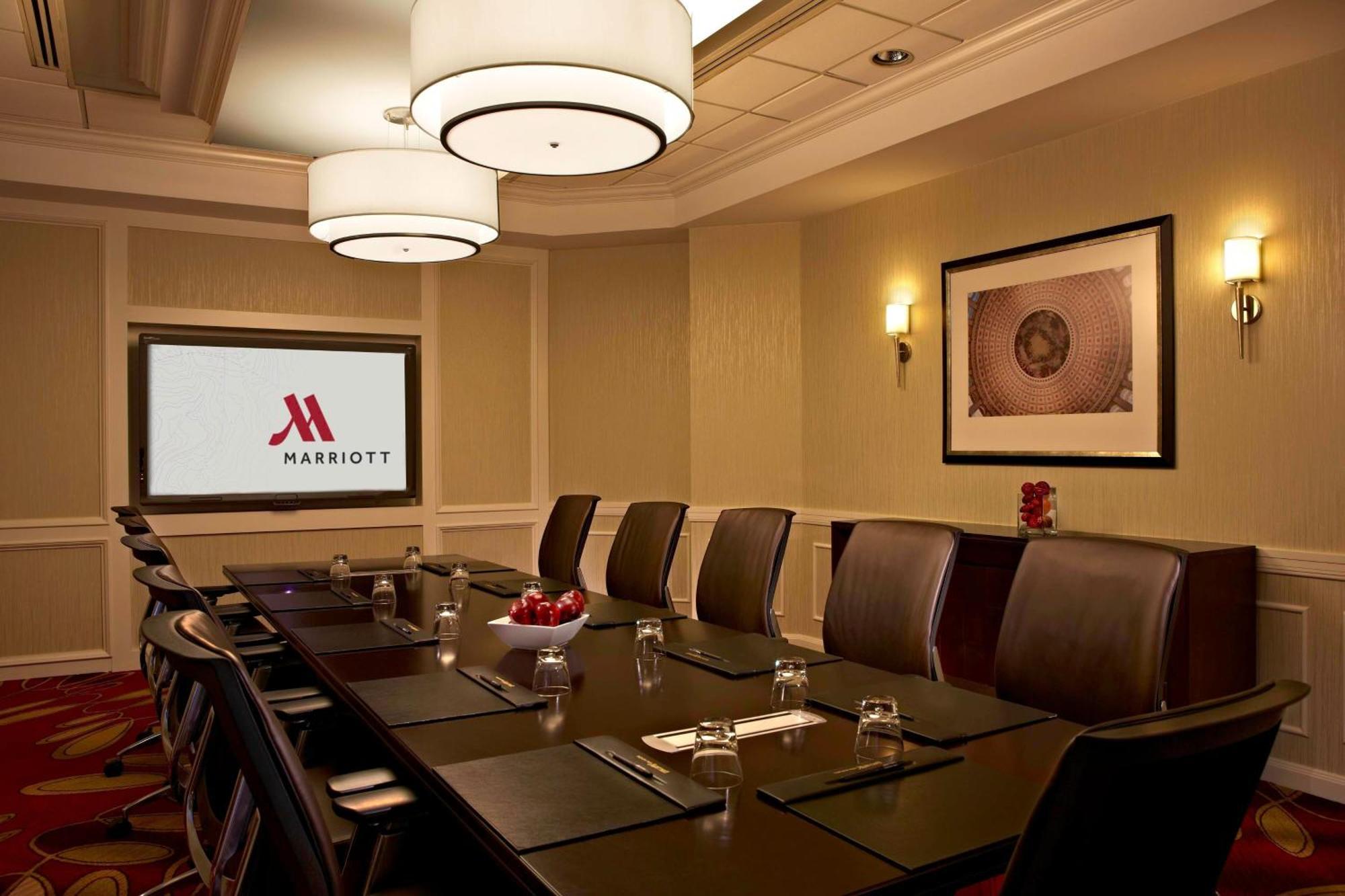 Falls Church Marriott Fairview Park Exterior foto